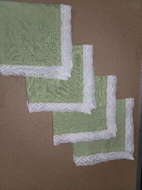 Shabby Chic Set of 4 Light Green Lace-Trim Napkins Cotton.